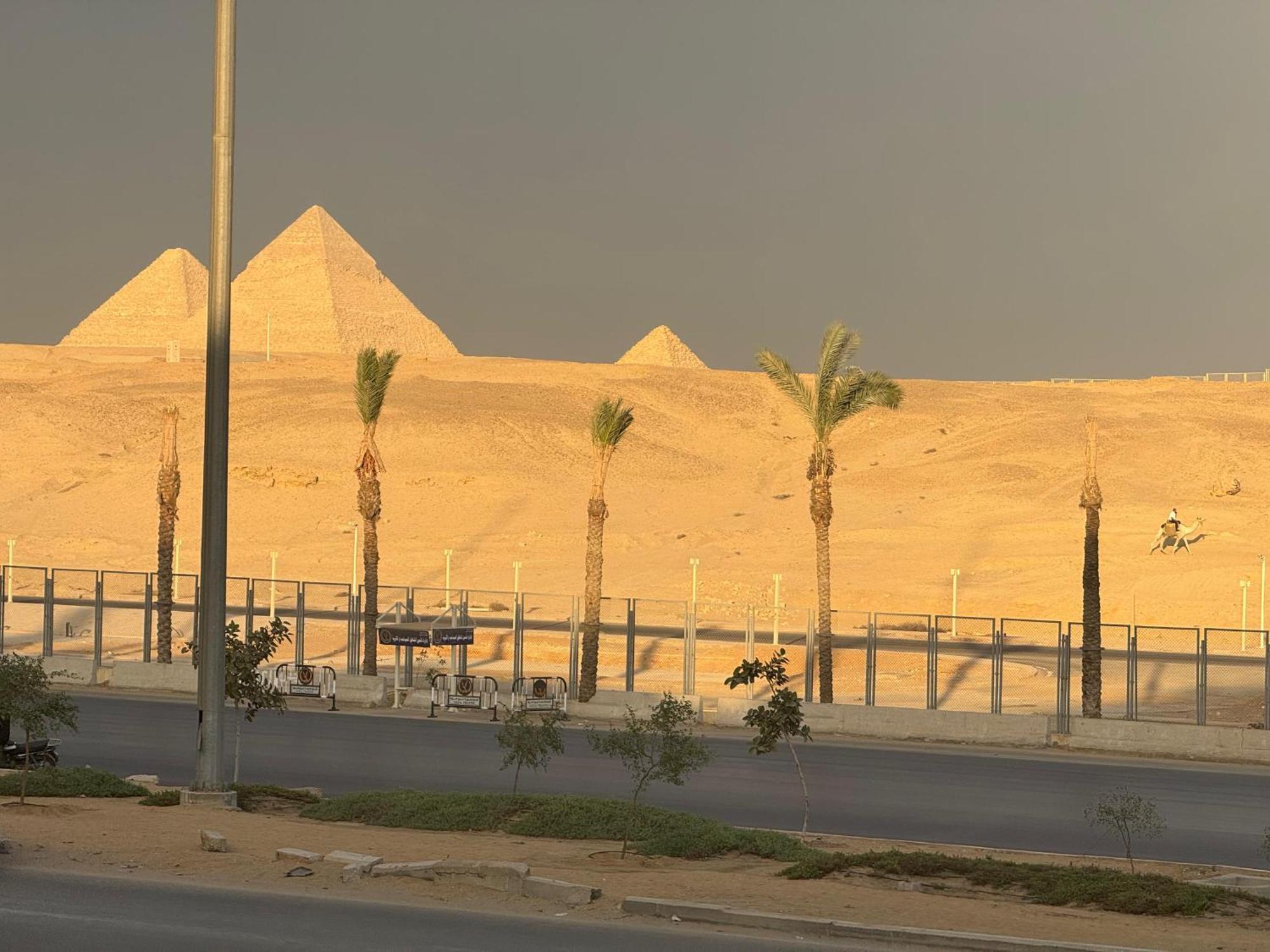 New White Pyramids Inn Ghatati 외부 사진