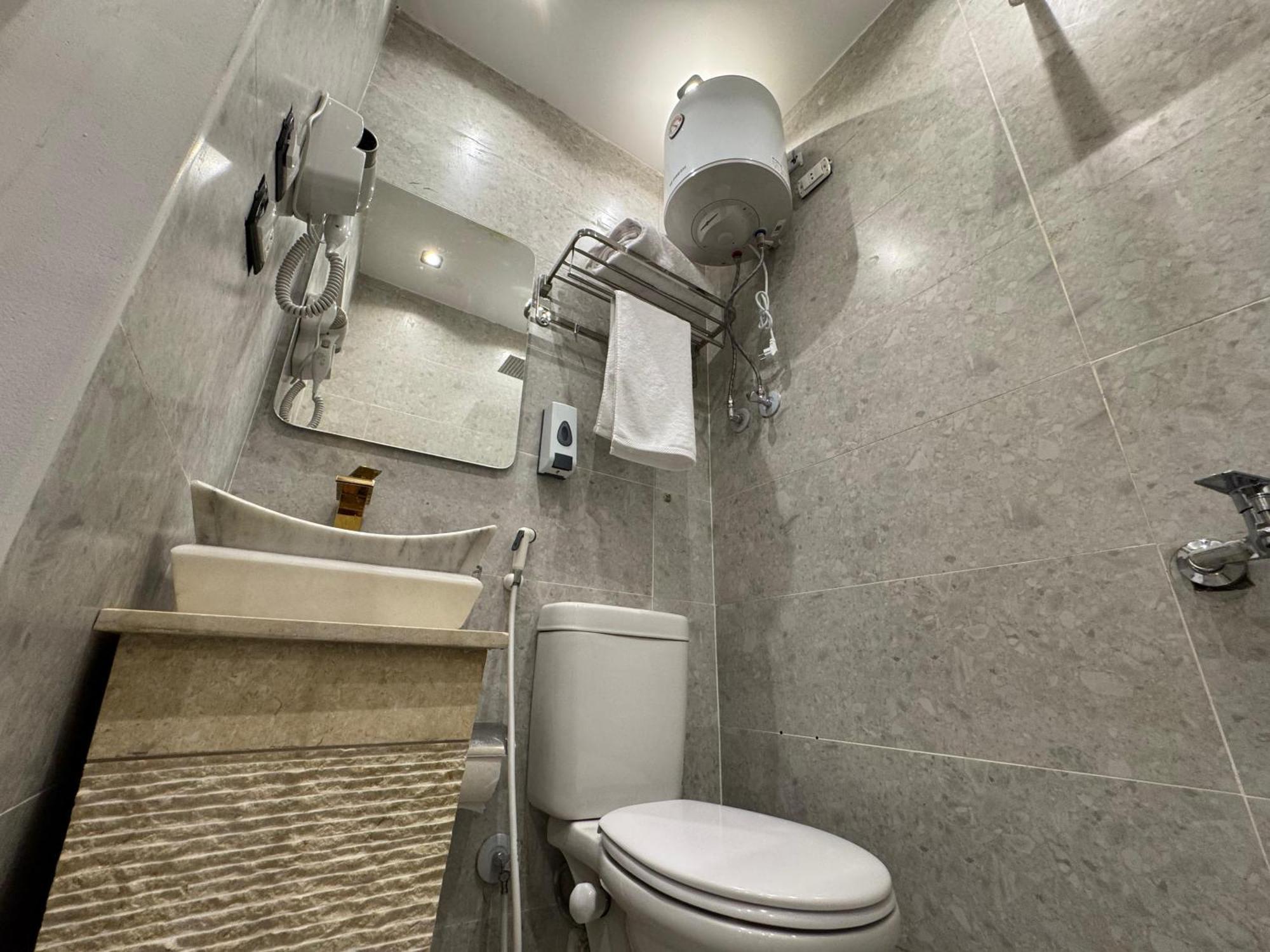 New White Pyramids Inn Ghatati 외부 사진