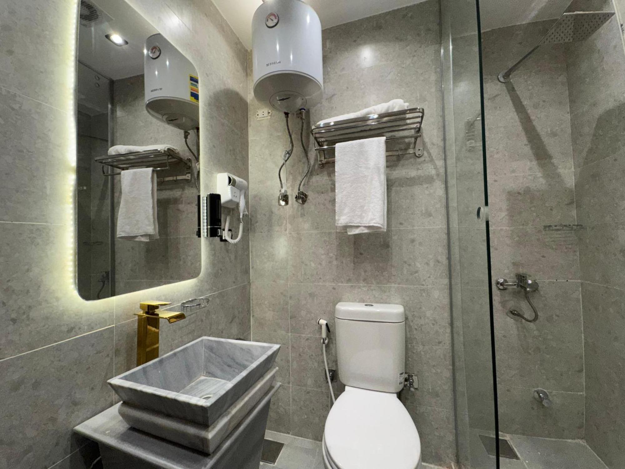 New White Pyramids Inn Ghatati 외부 사진