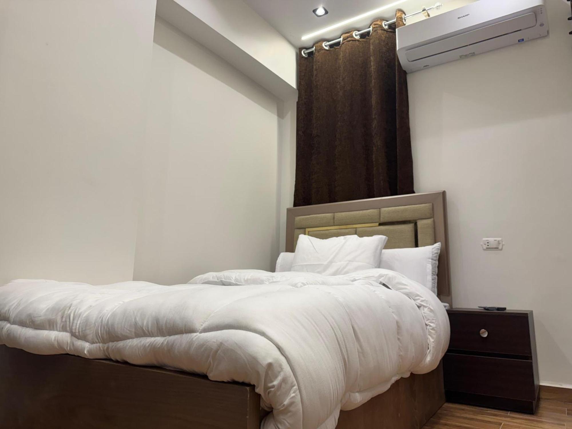 New White Pyramids Inn Ghatati 외부 사진