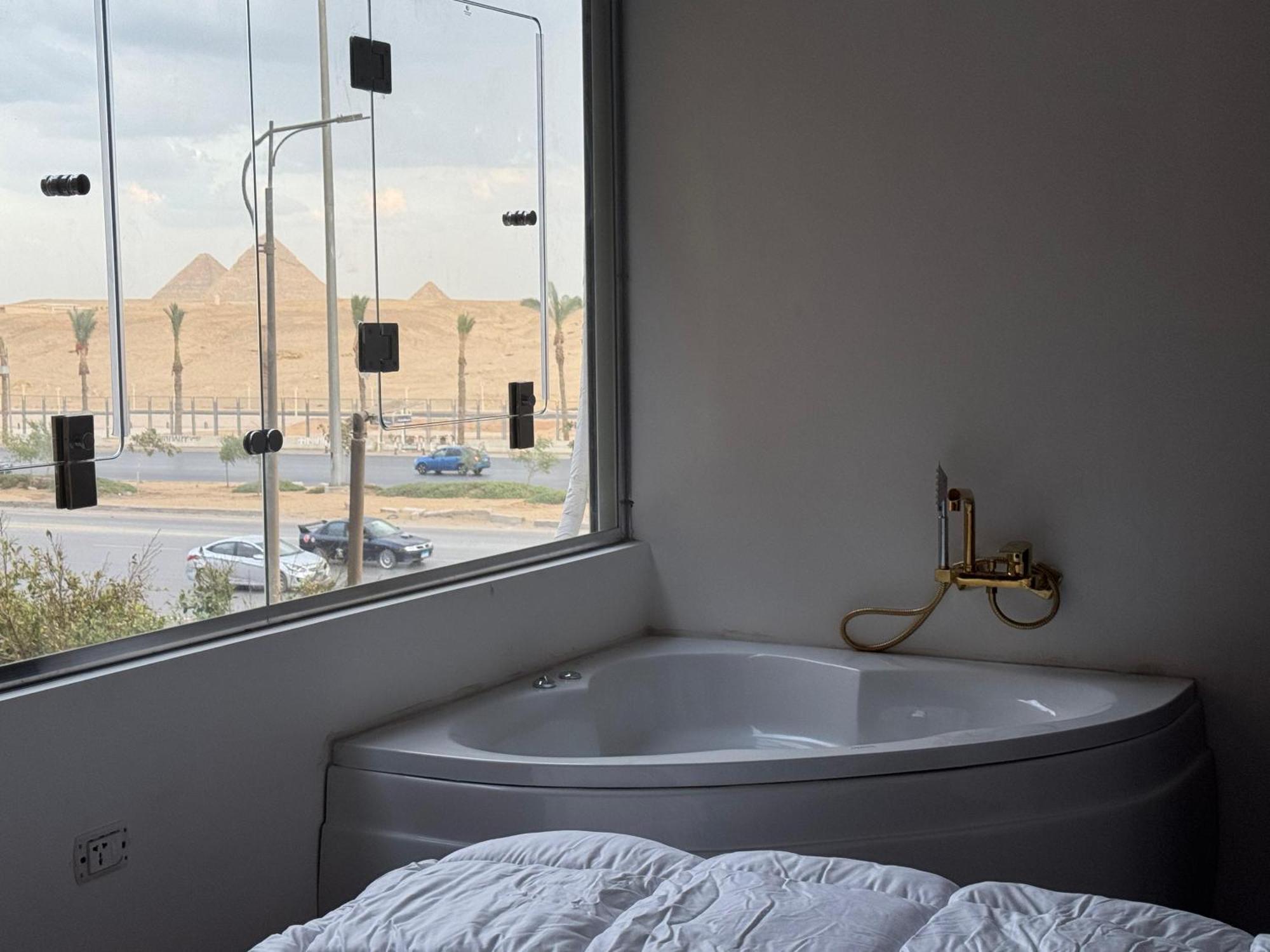 New White Pyramids Inn Ghatati 외부 사진