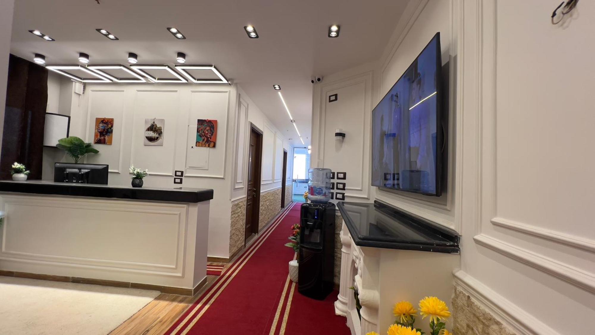 New White Pyramids Inn Ghatati 외부 사진