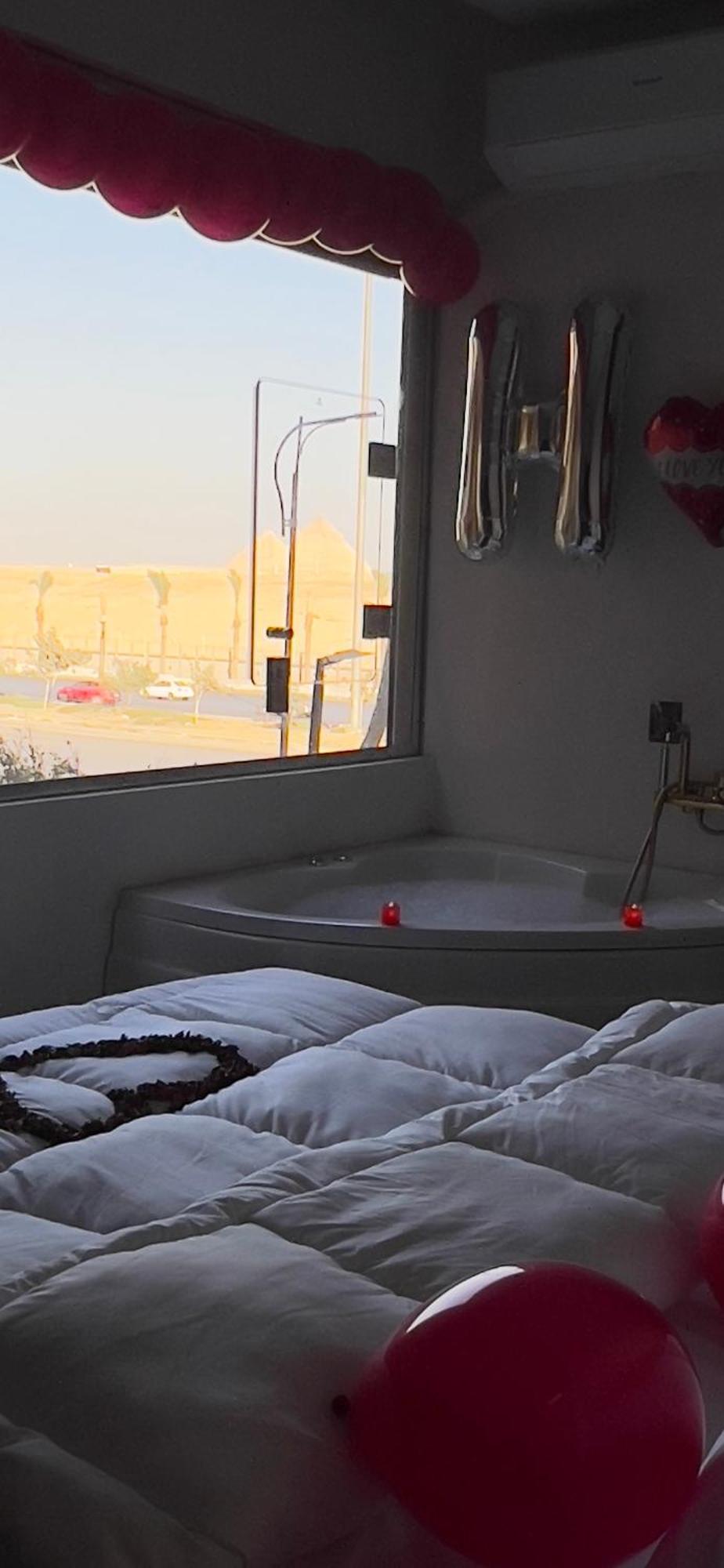 New White Pyramids Inn Ghatati 외부 사진
